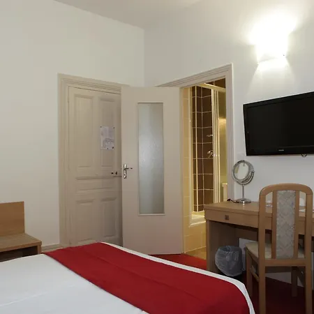 Bristol 3*
