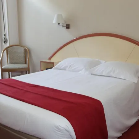 Bristol Hotell 3*